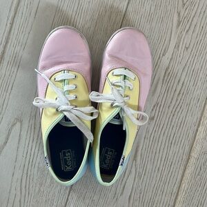 Size 6 hand painted leather Keds sneakers.